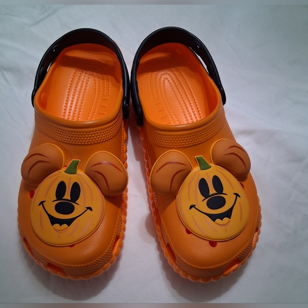 CROCS Disney  PunkinOrange